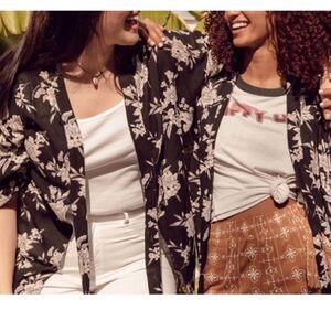 Spiritual Gangster OS Maya floral wrap/ kimono/robe EUC